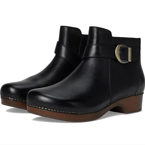 🔹️Dansko 🔹️Brennan GENUINE LEATHER  Black Ankle Bootie with Stylish Buckle - Picture 1 of 7